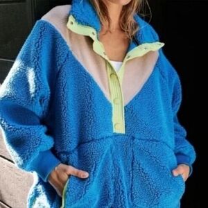 Oversized Blue Quarter-zip Fleece Pullover